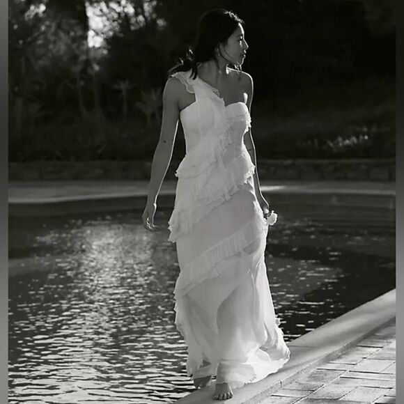 Anthropologie AMUR Harlow Silk One-Shoulder Gown/ size 6 - Picture 4 of 10